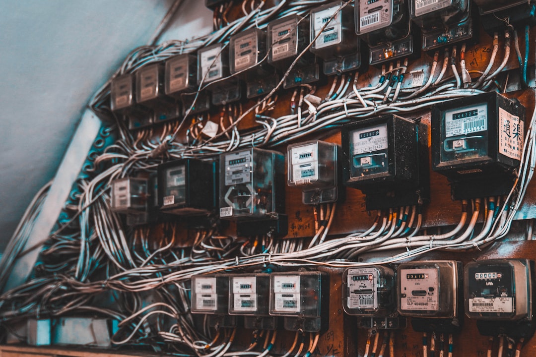 24 Hour Electrician Brisbane: Emergency Electrical Services Available Photo electrician